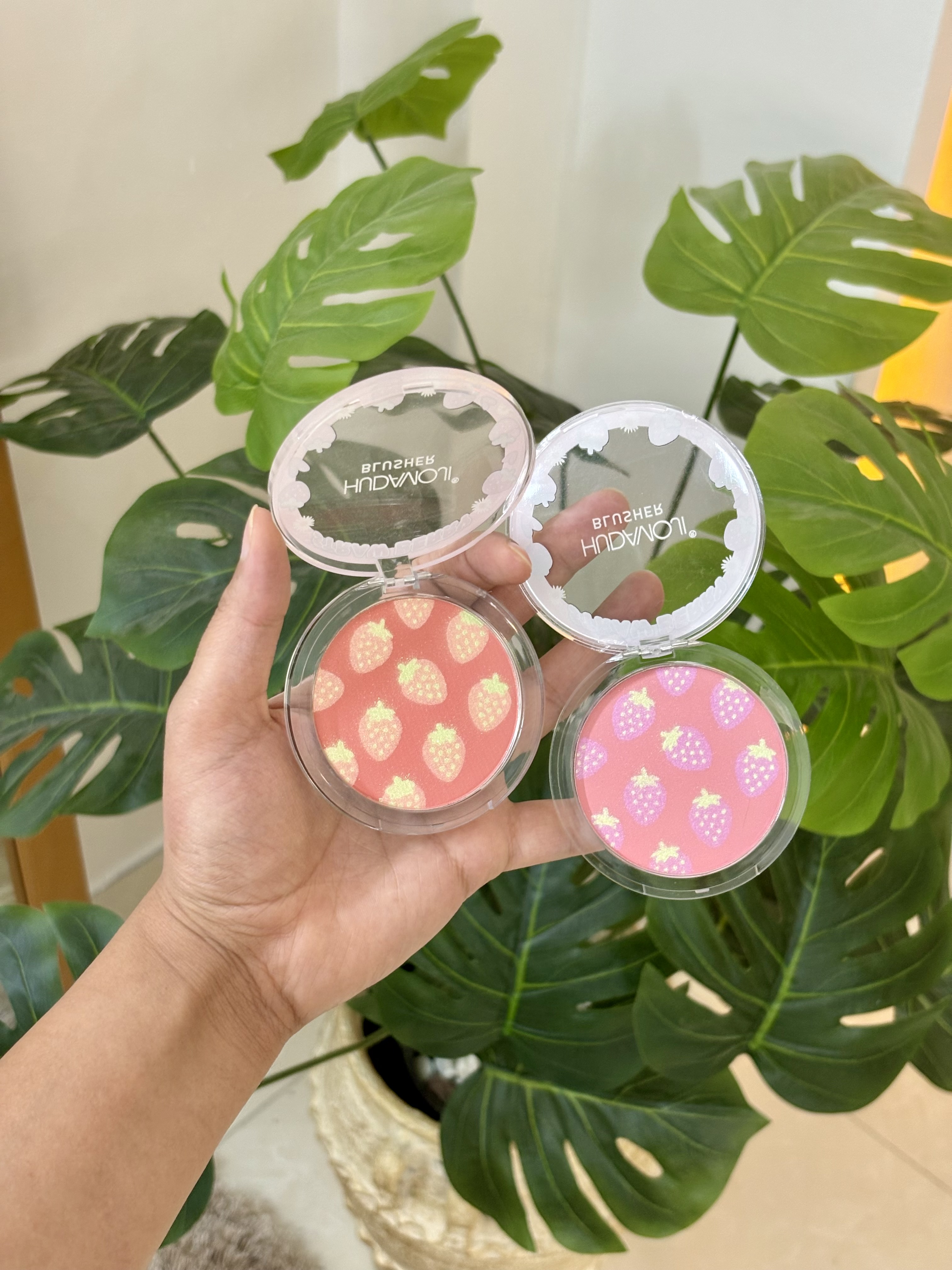 رژگونه و هایلایتر توت‌فرنگی🍓